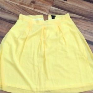 Beautiful Ann Taylor skirt.